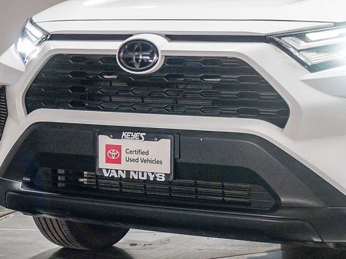 Certified 2023 Toyota RAV4 XLE w/ Convenience Package FWD image 7