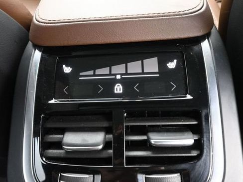 Used 2023 Volvo XC90 B6 Ultimate w/ Protection Package AWD/4WD image 35