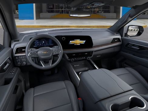 New 2026 Chevrolet Suburban LT AWD/4WD image 15