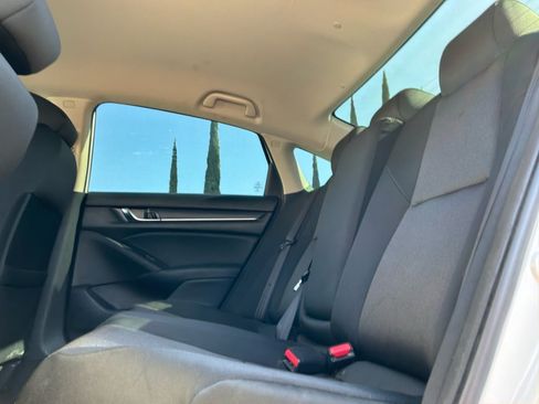Used 2018 Honda Accord LX image 17