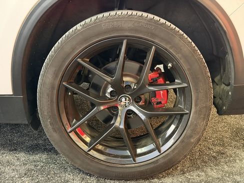 Used 2019 Alfa Romeo Stelvio Ti Sport w/ Quick Order Package 22S Sport image 27