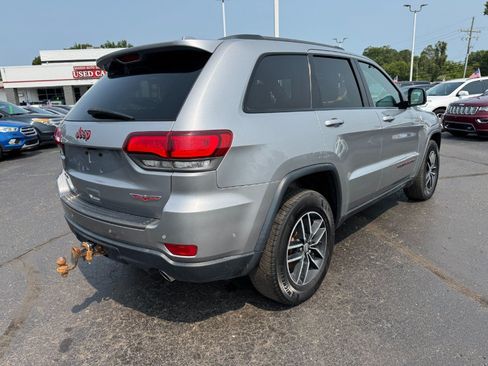 Used 2017 Jeep Grand Cherokee Trailhawk w/ Trailhawk Luxury Group AWD/4WD image 5