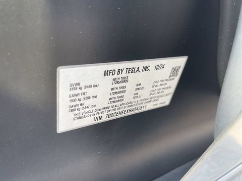 Used 2024 Tesla Cybertruck Cyberbeast AWD/4WD image 30