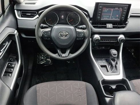 Used 2019 Toyota RAV4 XLE image 11