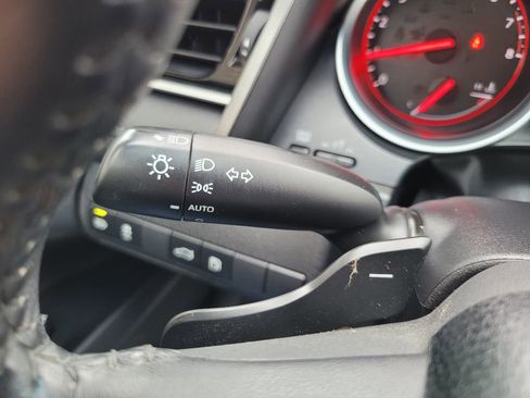 Used 2018 Toyota Camry XSE image 28