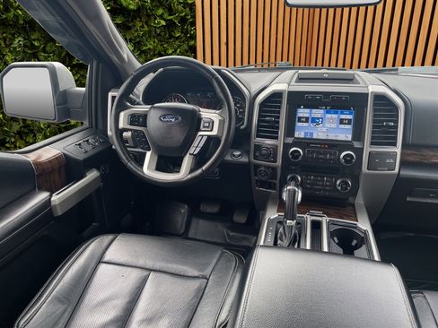 Used 2018 Ford F150 Lariat w/ Equipment Group 502A Luxury image 5