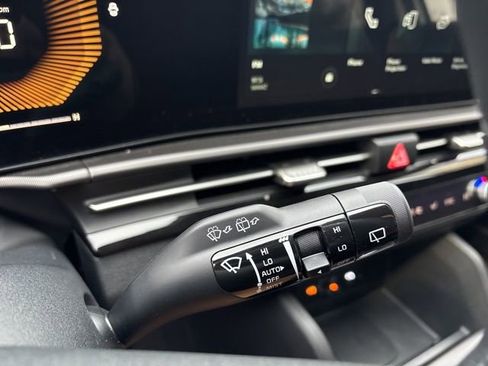 Used 2026 Kia Sportage EX w/ EX Panorama Roof Package image 22