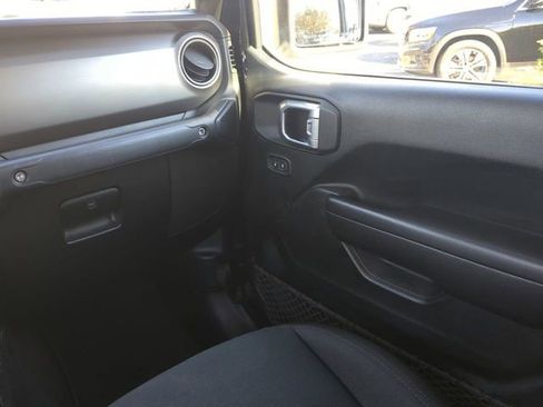 Certified 2021 Jeep Gladiator Sport image 19