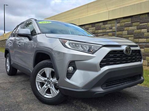 Used 2019 Toyota RAV4 XLE w/ Carpet Mat Package image 35