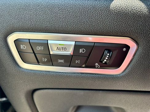 Used 2020 BMW X6 M50i w/ Executive Package AWD/4WD image 27