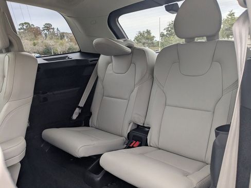 New 2026 Volvo XC90 B6 Ultra w/ Protection Package Premier AWD/4WD image 13