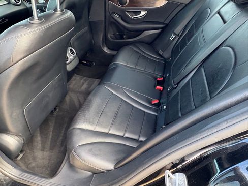 Used 2018 Mercedes-Benz C 300 Sedan image 33