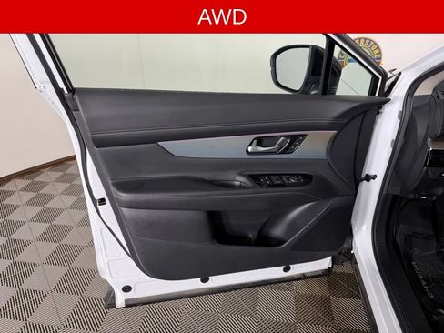 Used 2025 Nissan Murano SL AWD/4WD image 13