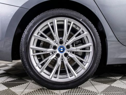 Used 2023 BMW 330e w/ Premium Package RWD image 39