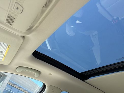 Certified 2022 Cadillac XT5 Premium Luxury w/ Technology Package image 13