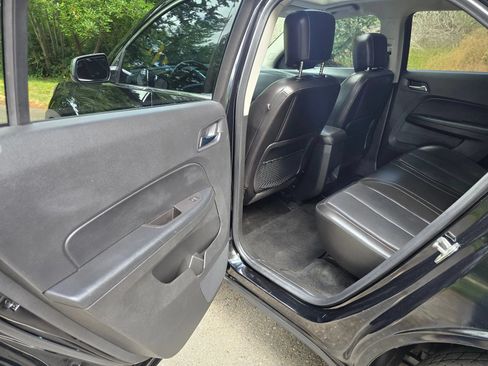 Used 2017 Chevrolet Equinox Premier w/ Enhanced Convenience Package AWD/4WD image 15