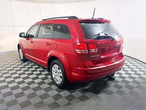 Used 2019 Dodge Journey SE FWD image 5