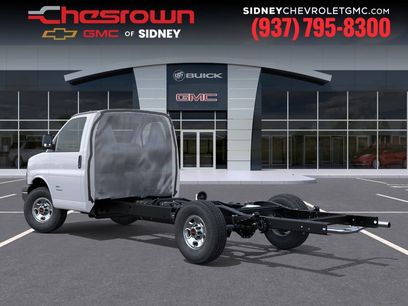 New 2025 GMC Savana 3500 w/ Power Convenience Package