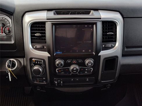 Used 2022 RAM 1500 Classic SLT w/ Electronics Group AWD/4WD image 17