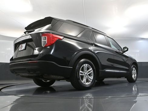 Used 2023 Ford Explorer XLT AWD/4WD image 53