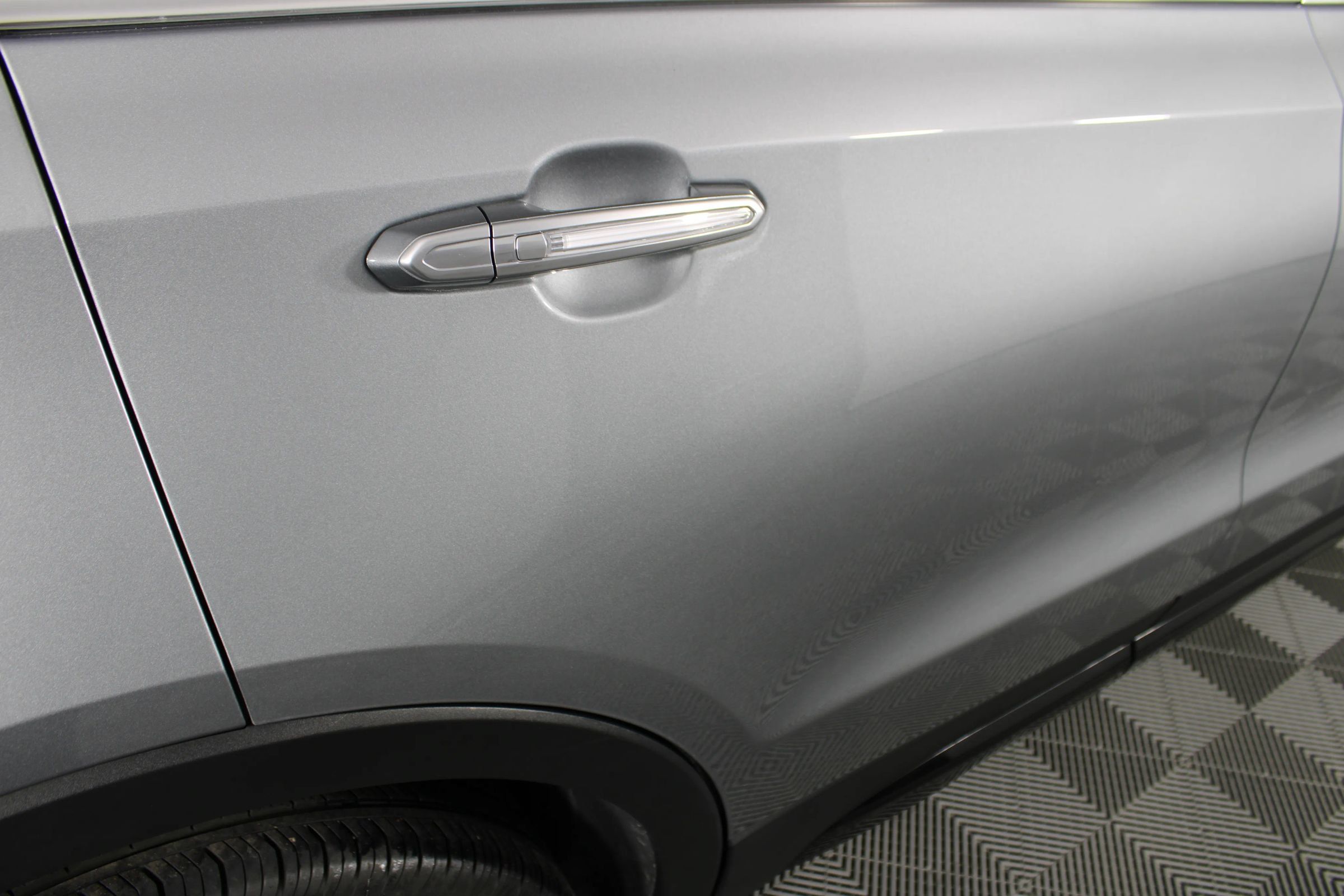 Used 2024 Cadillac XT4 Premium Luxury FWD image 33