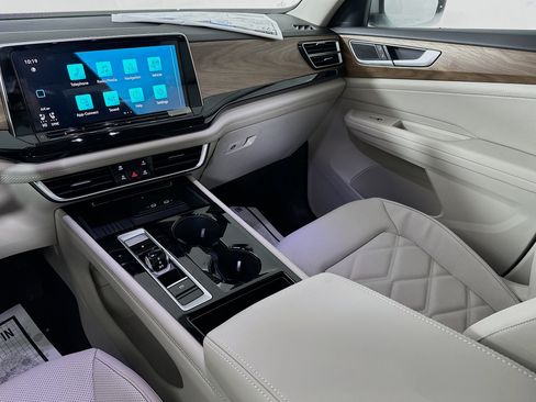 New 2026 Volkswagen Atlas SE image 22