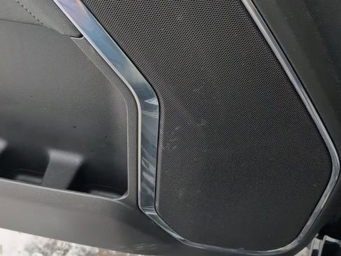 Used 2024 Chevrolet Silverado 1500 LT w/ Z71 Off-Road Package image 15