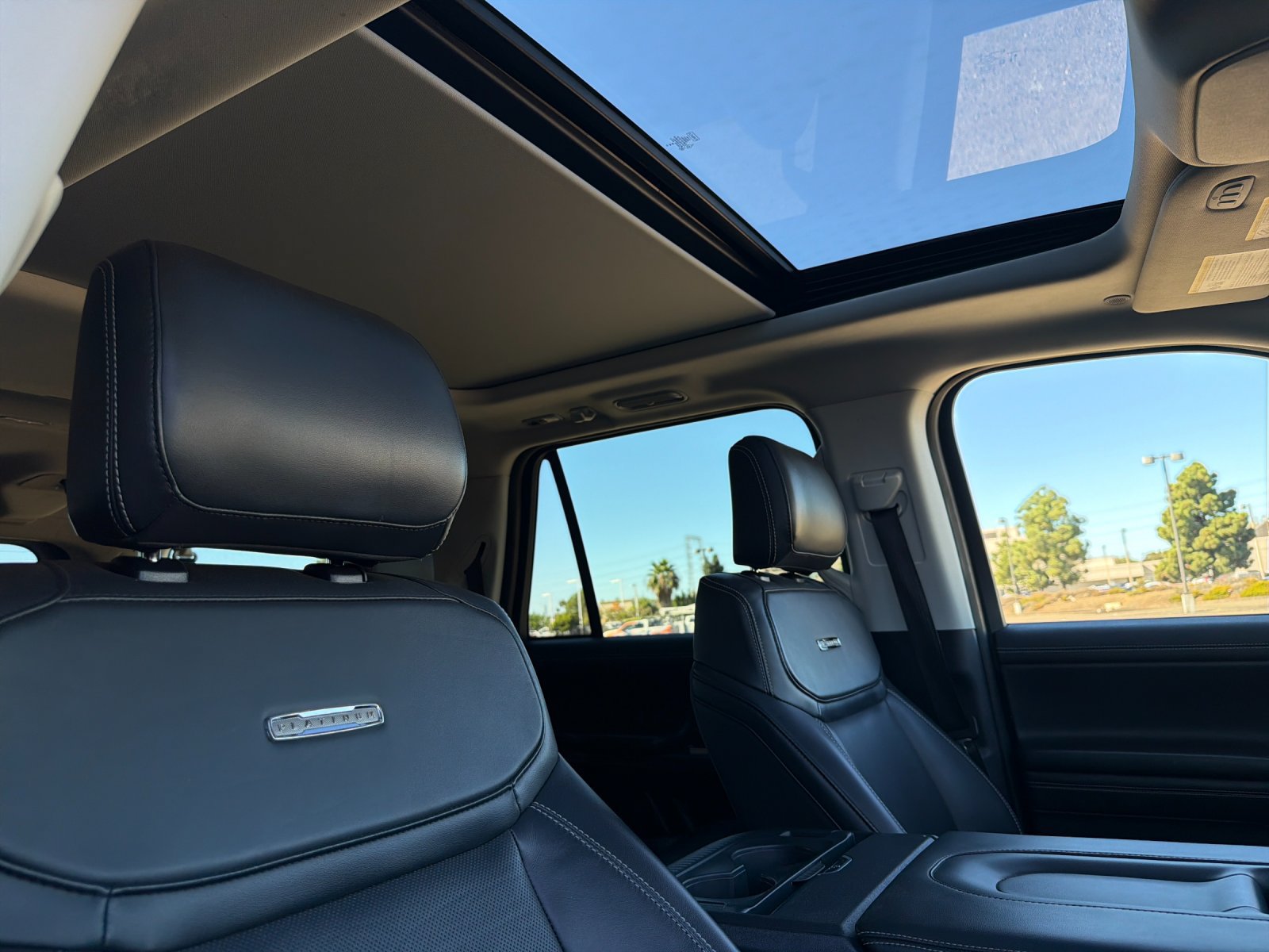 Used 2025 Ford Expedition Max Platinum AWD/4WD image 18