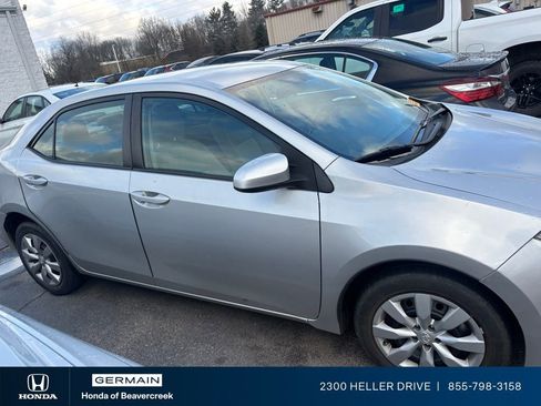 Used 2016 Toyota Corolla LE image 2