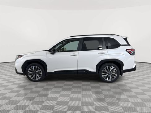 Used 2025 Subaru Forester Touring w/ Popular Package - Touring AWD/4WD image 4