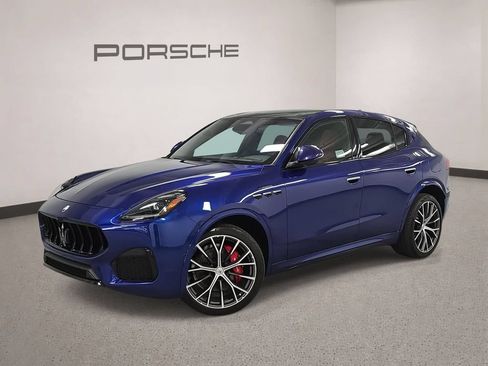 Used 2023 Maserati Grecale Modena AWD/4WD image 1