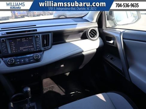 Used 2017 Toyota RAV4 XLE FWD image 15