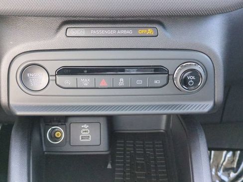 Used 2025 Ford Bronco Sport Outer Banks AWD/4WD image 23