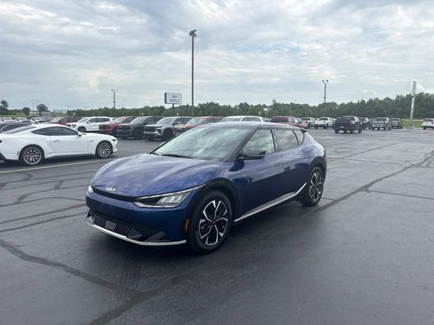 Used 2022 Kia EV6 Wind RWD image 4