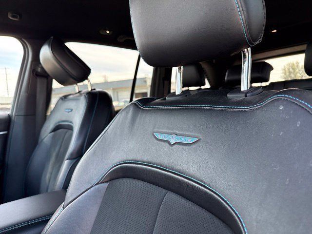Used 2023 Jeep Grand Cherokee Trailhawk AWD/4WD image 23