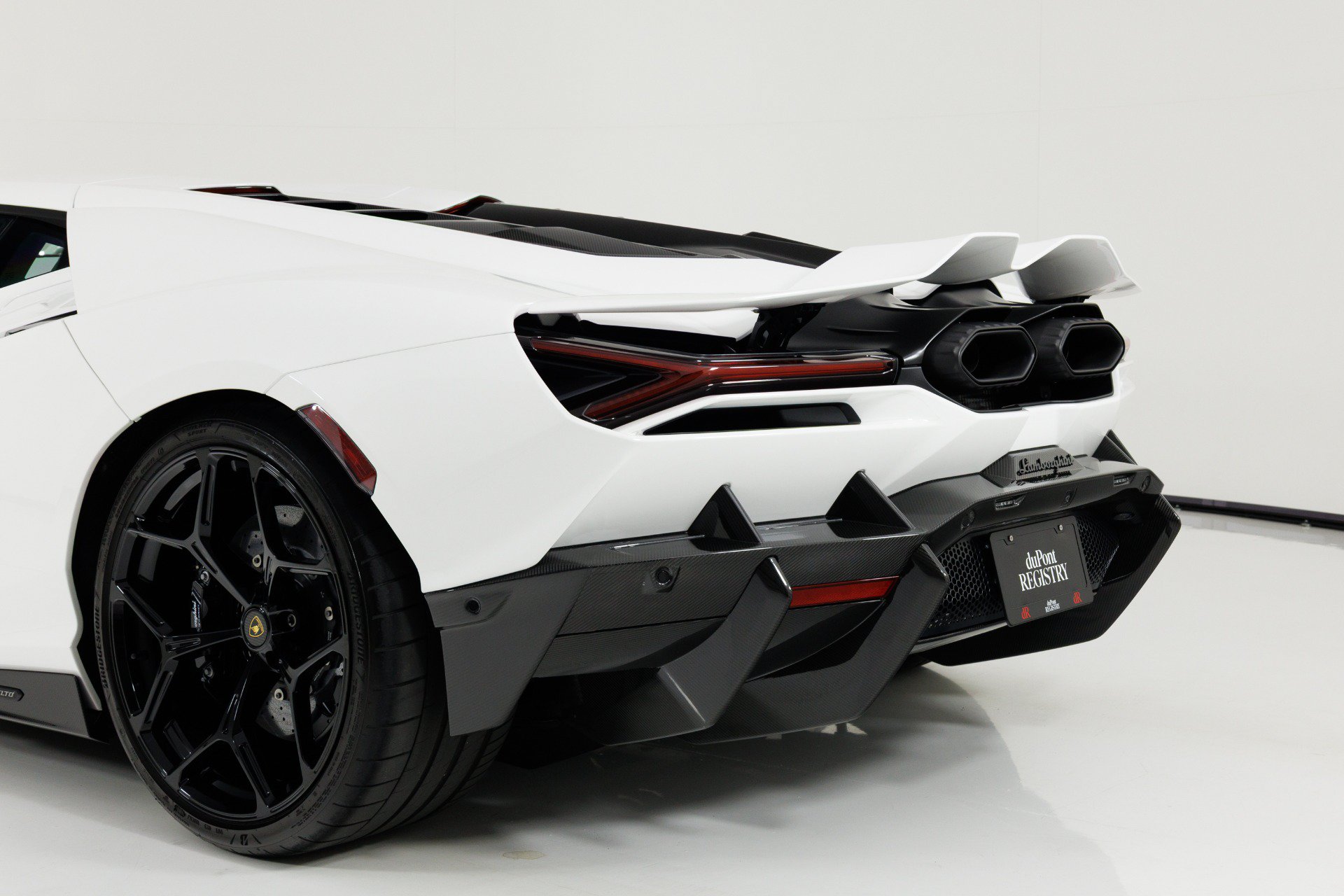Used 2024 Lamborghini Revuelto AWD/4WD image 80