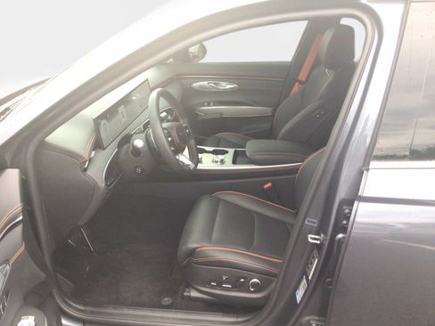 Used 2026 Genesis GV70 2.5T Sport Prestige AWD/4WD image 9
