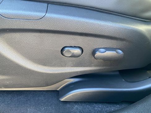 Used 2022 Chevrolet Trax LT w/ Driver Confidence Package image 11