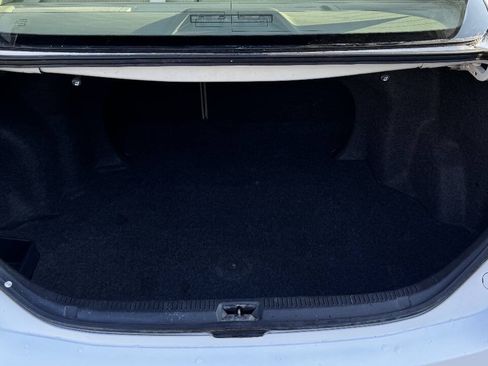 Used 2011 Toyota Camry LE w/ Fleet Convenience Pkg FWD image 18