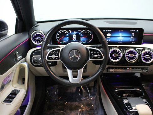 Used 2019 Mercedes-Benz A 220 image 26