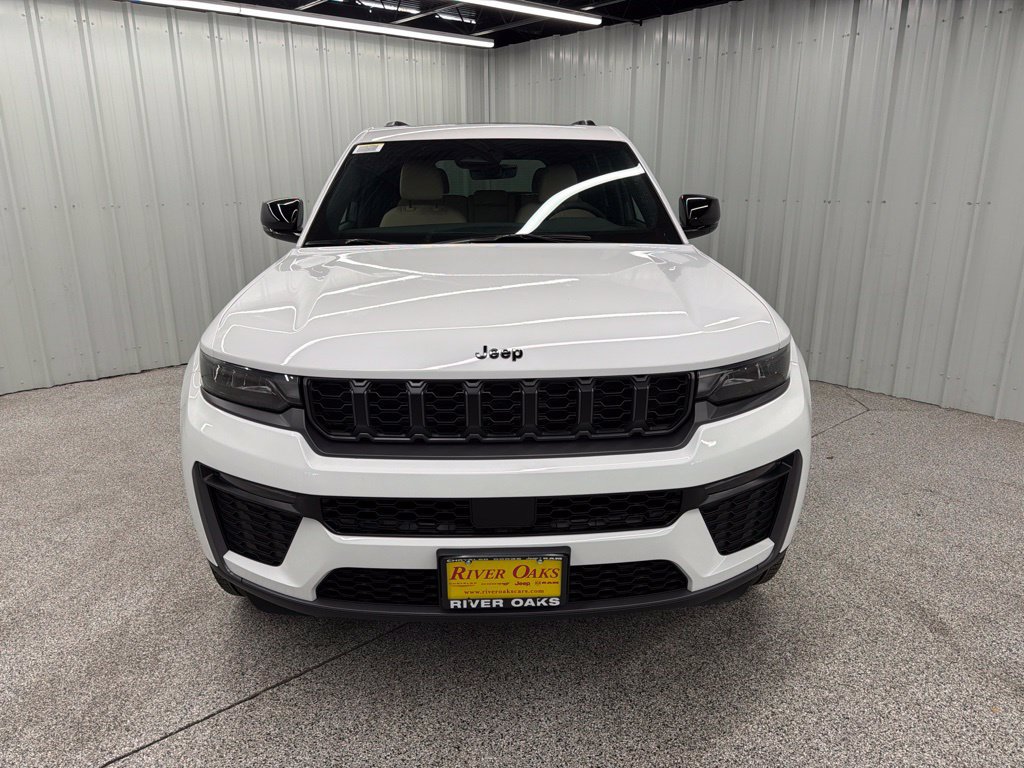 New 2026 Jeep Grand Cherokee Limited w/ Limited Altitude Package AWD/4WD image 2