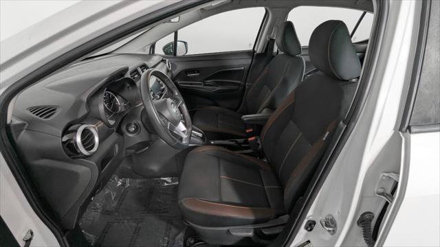 Used 2022 Nissan Versa SR FWD image 14