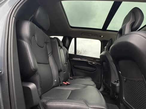 Used 2016 Volvo XC90 T6 Momentum w/ Momentum Plus Package image 29