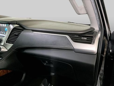 Used 2018 Chevrolet Tahoe Premier AWD/4WD image 19