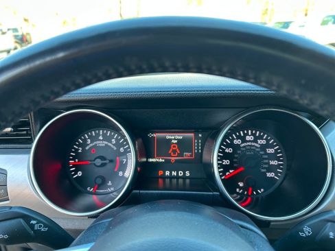 Used 2021 Ford Mustang Premium image 20