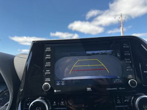Used 2021 Toyota Highlander Limited FWD image 86
