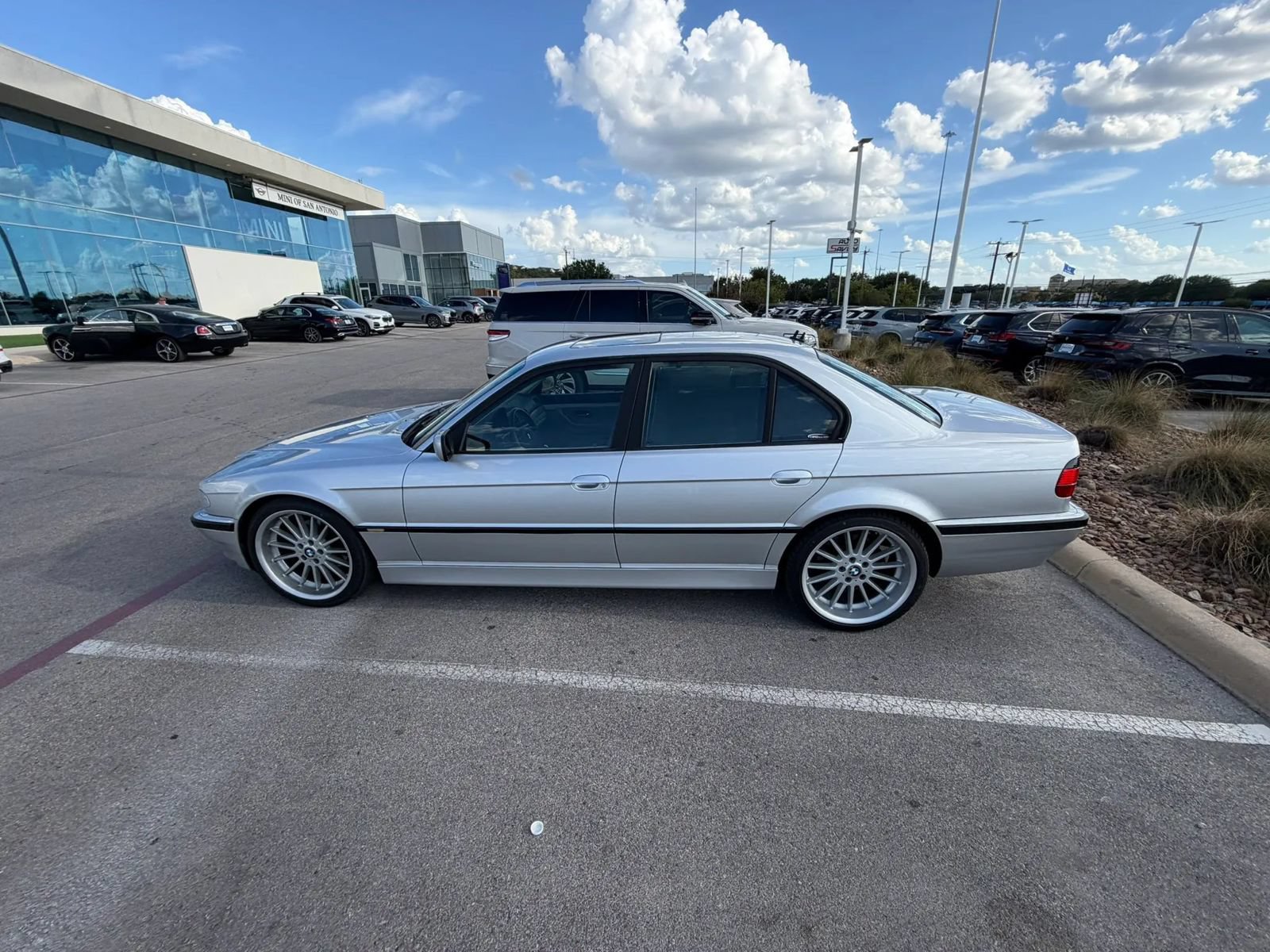 Used 2001 BMW 740i RWD image 13