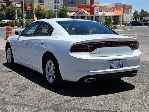 Used 2022 Dodge Charger SXT image 3
