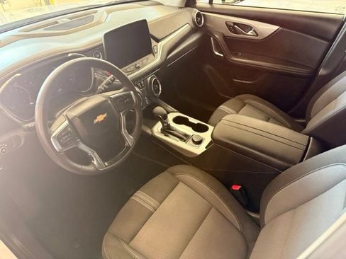 Used 2024 Chevrolet Blazer LT FWD image 7