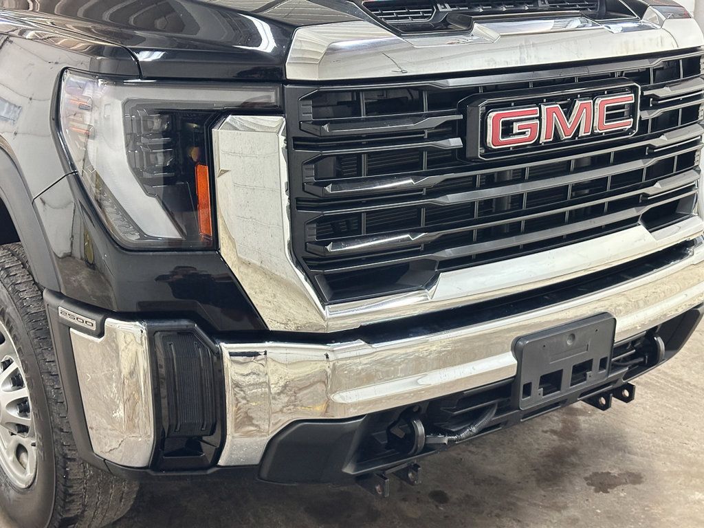 Used 2024 GMC Sierra 2500 Pro AWD/4WD image 15